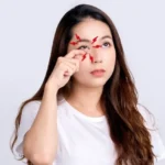 kedutan mata kanan atas
